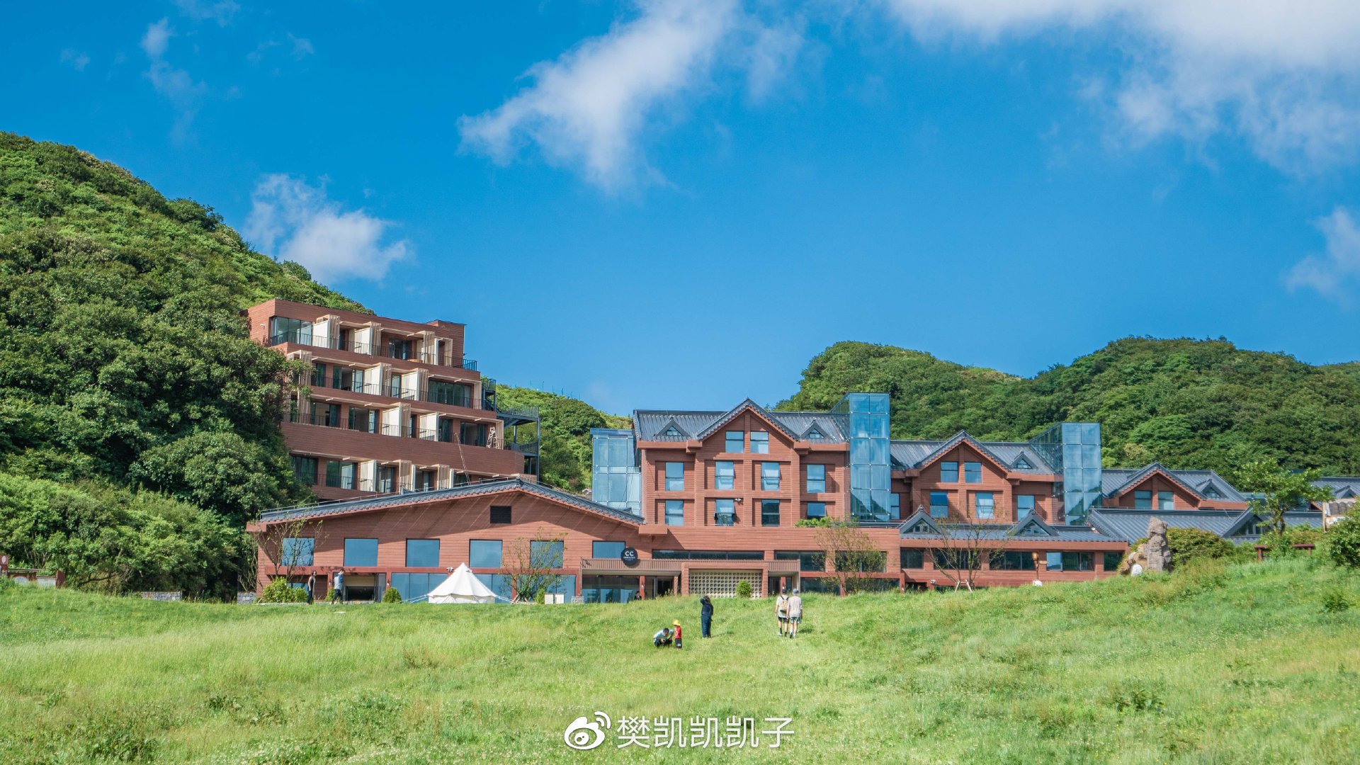 住宿推荐:金佛山假日酒店