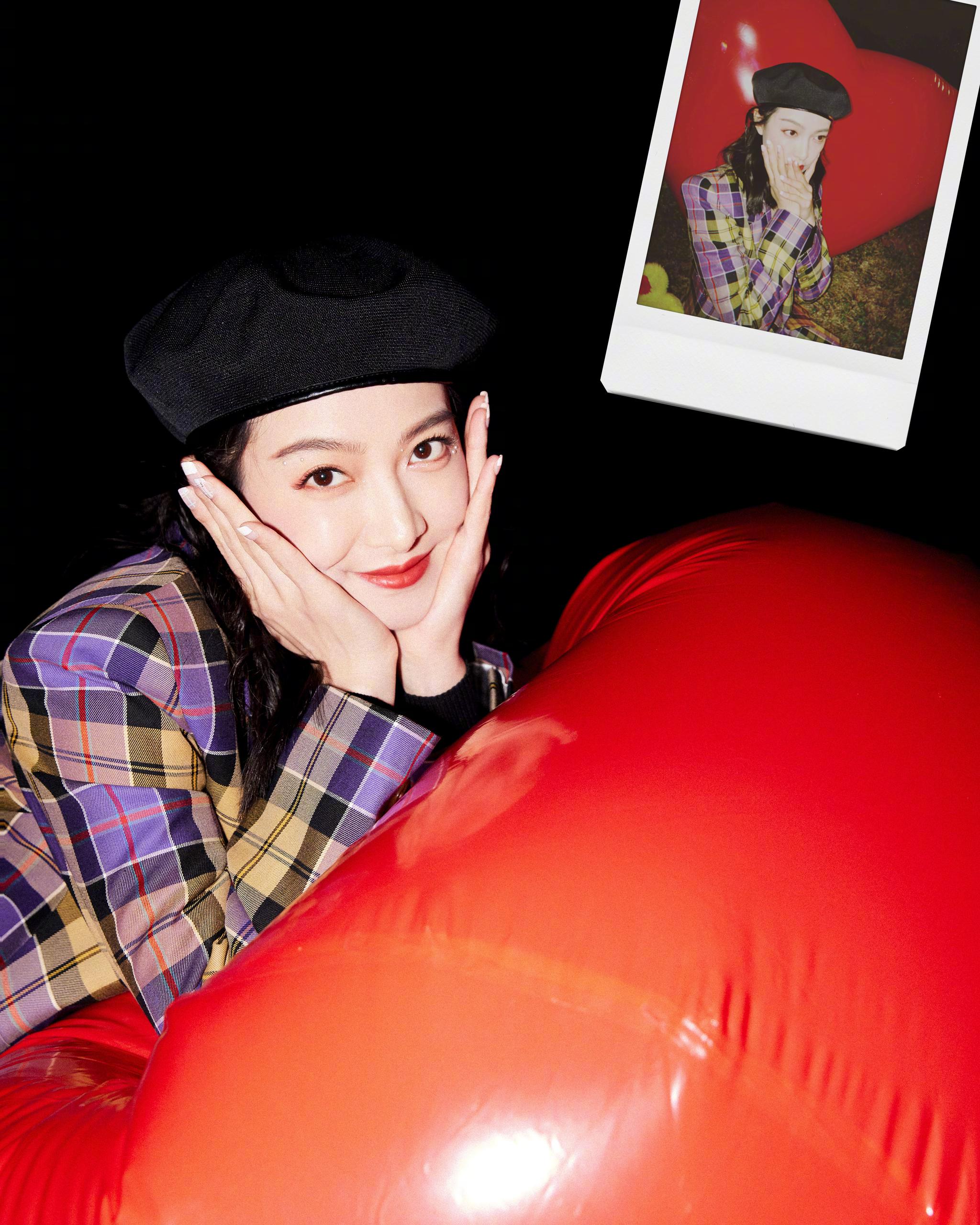 夜空下的@宋茜 可爱满分!