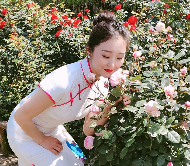 玫好乡约芬芳之旅中国绵竹玫瑰村晚在四川绵竹举行