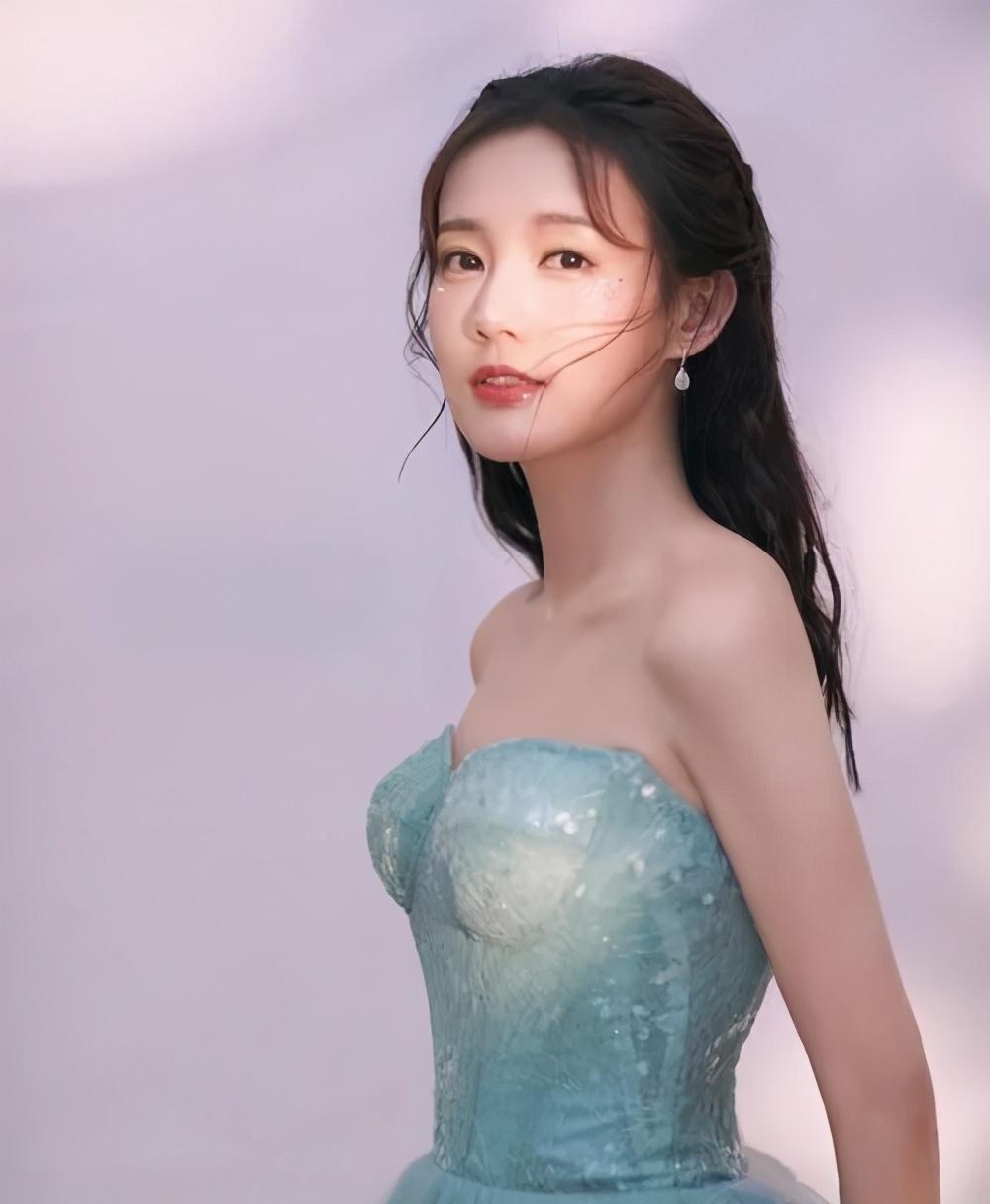 李一桐又有新剧即将开机男主角是金瀚看到女二号好有压力