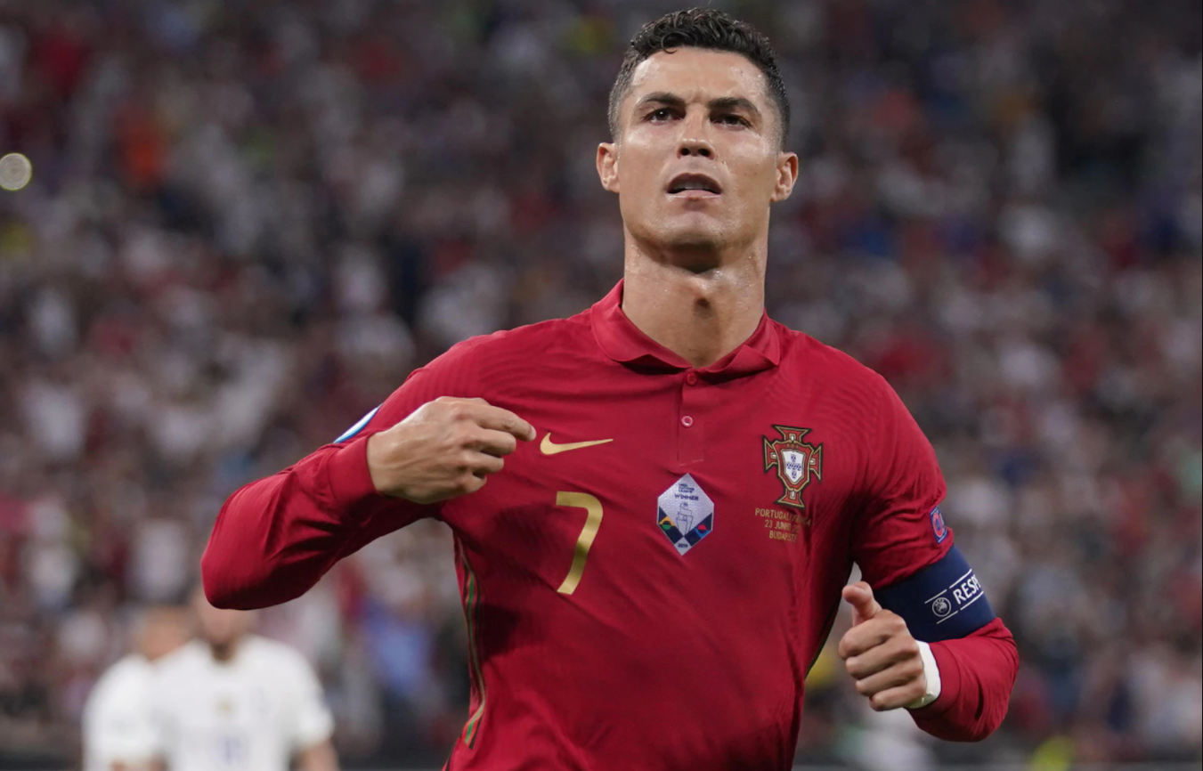 球迷票选欧洲杯10佳进球7个世界波魔笛第3c罗第6意甲占一半