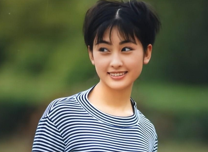 她先恋大25岁张铁林,再嫁大23岁李子雄,如今41岁过得怎样?|雅琦|法提麦·雅琦|俊杰|吴京|暧昧_新浪娱乐_新浪新闻