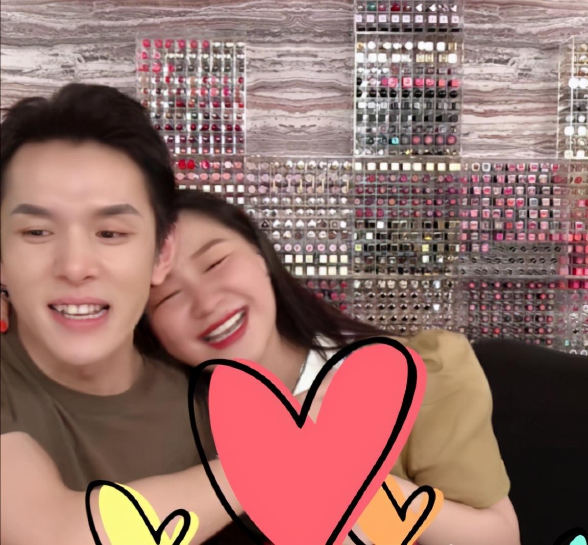 她在闹他在笑,李佳琦金靖太甜了吧