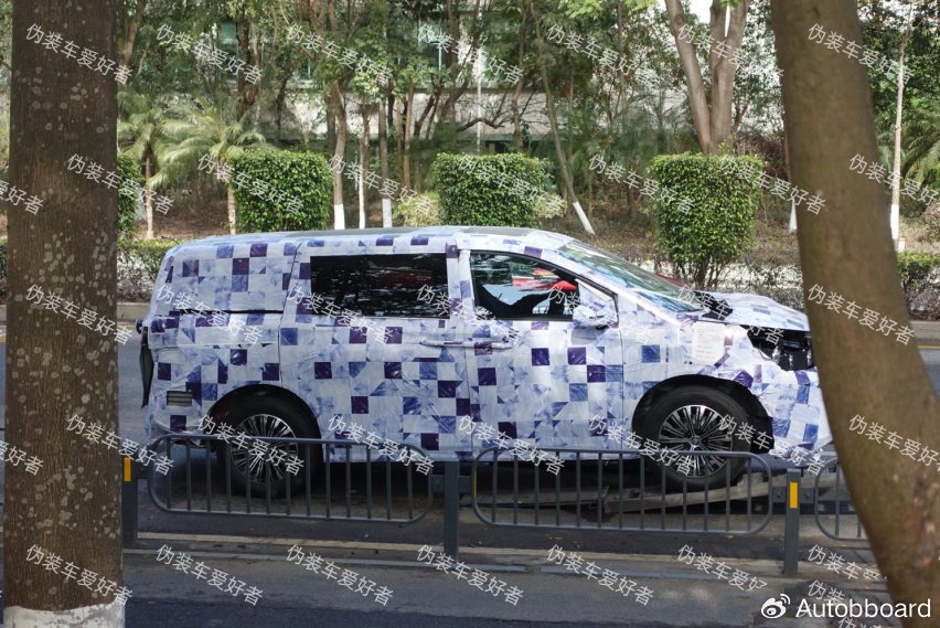 比亚迪全新MPV谍照曝光,车长5米左右,定位中型/中大型MPV-新浪汽车