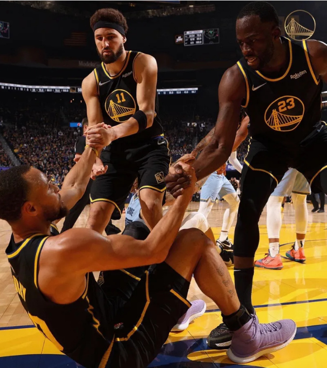 NBA让我潸然泪下的时刻：库里孤独、科比告别演讲、姚明王者归来休闲区蓝鸢梦想 - Www.slyday.coM