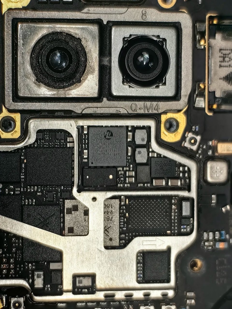 欣赏一下七年前的华为 mate10pro拆解,佩服当时华为的做工