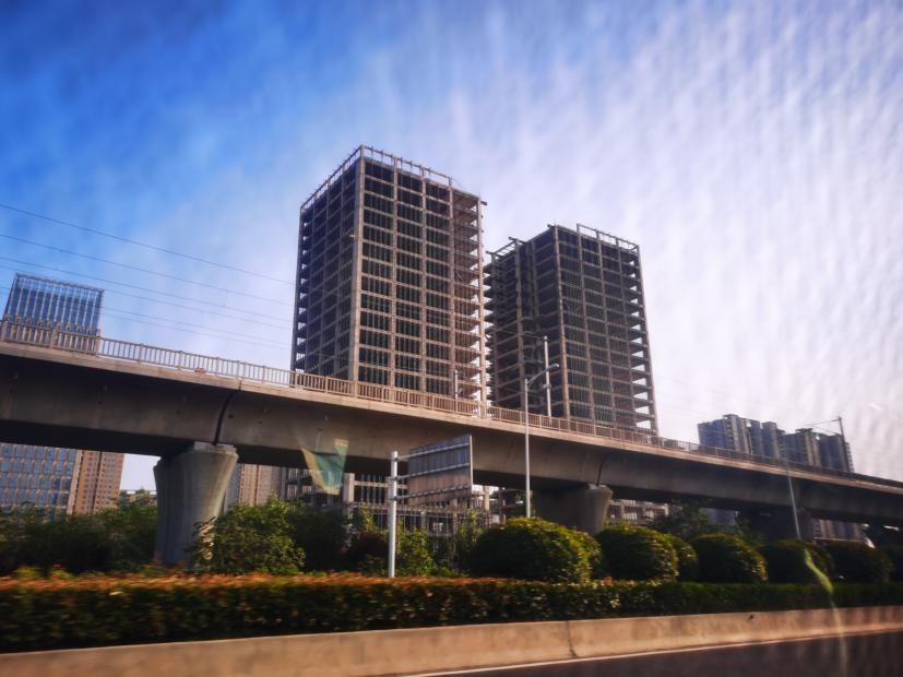 鹤岗又又又上热搜了！4万买套房的小镇生活，真的美吗？__财经头条