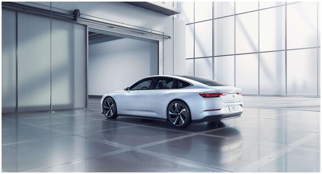 上图为蔚来ET预览版