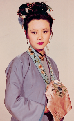 曾三次放弃演红楼,在遭受病痛折磨时,"尤三姐"梦见了林妹妹