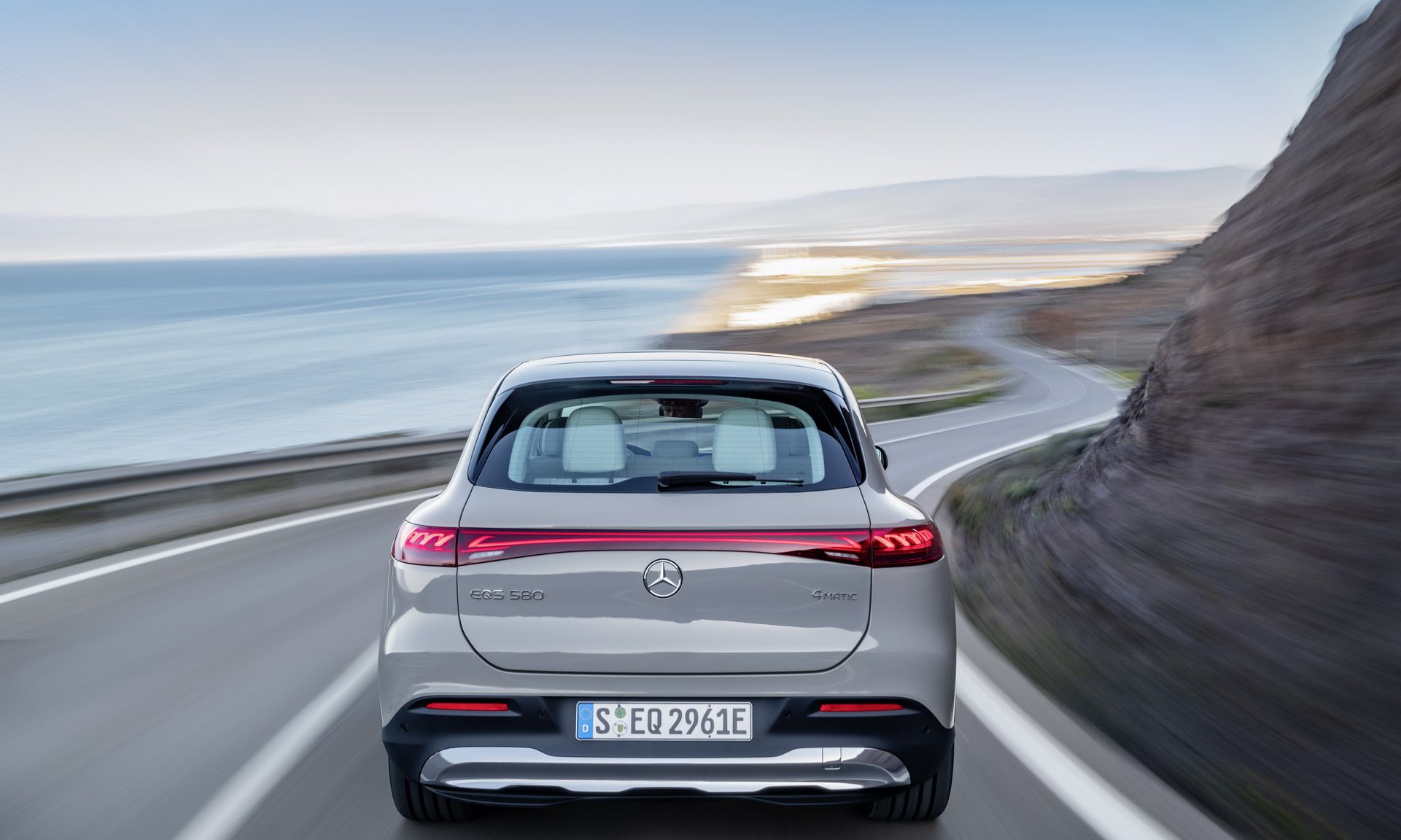 真就是七座版eqs奔驰eqssuv正式发布