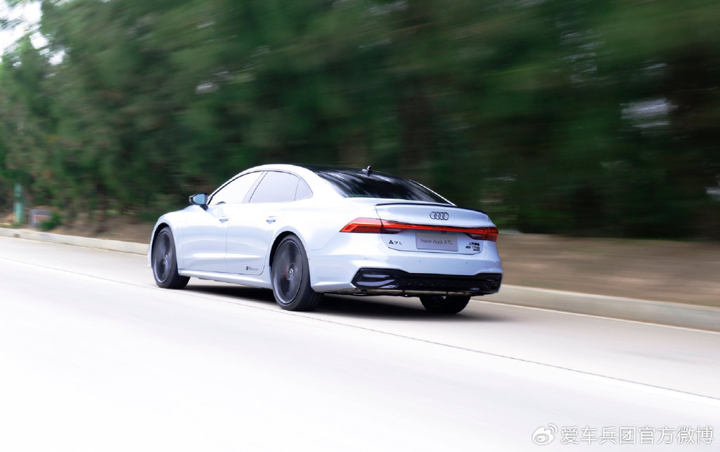 新增rs套件这颜值无敌了试驾新上汽奥迪a7l