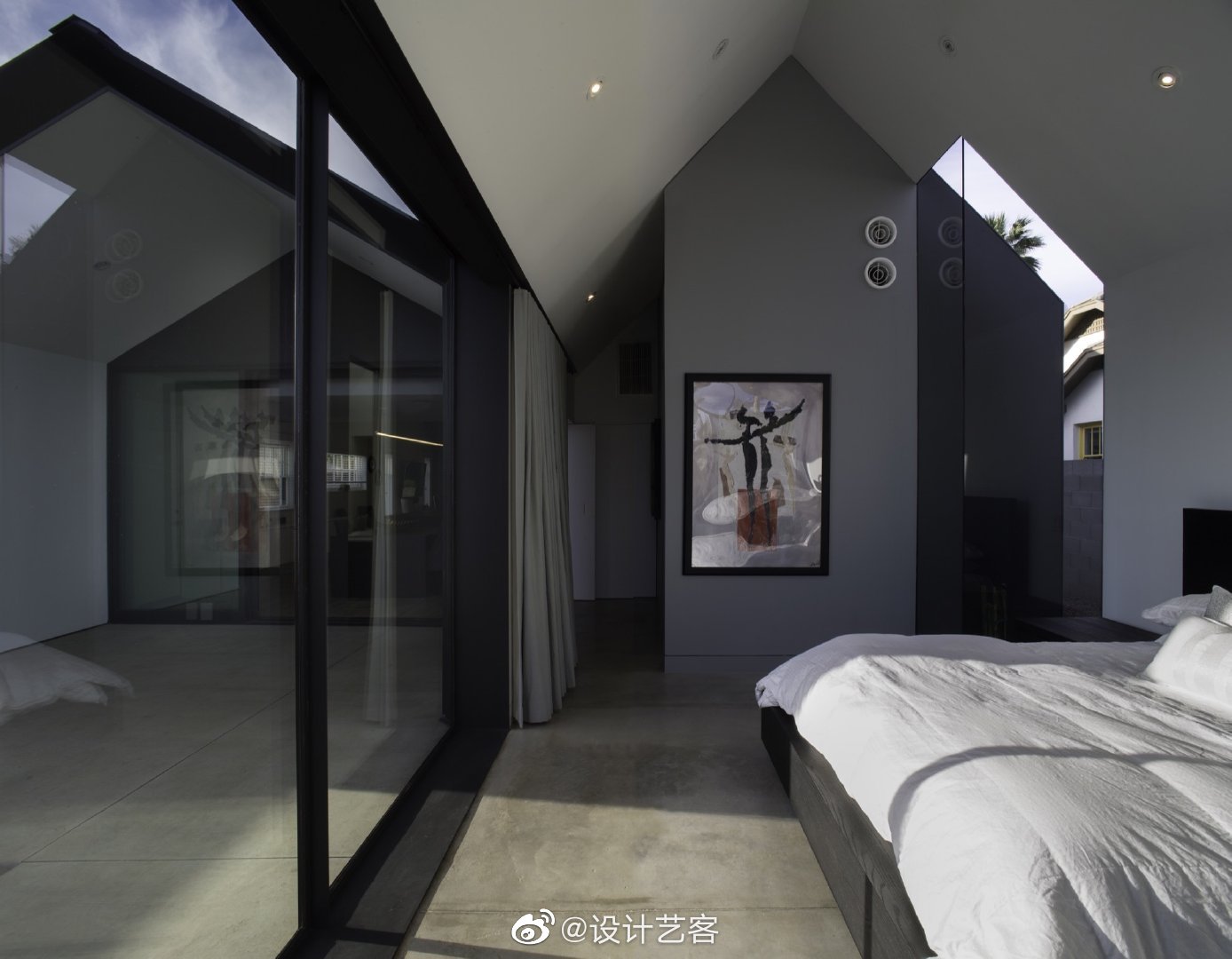 现代坡屋顶住宅,简而有品。