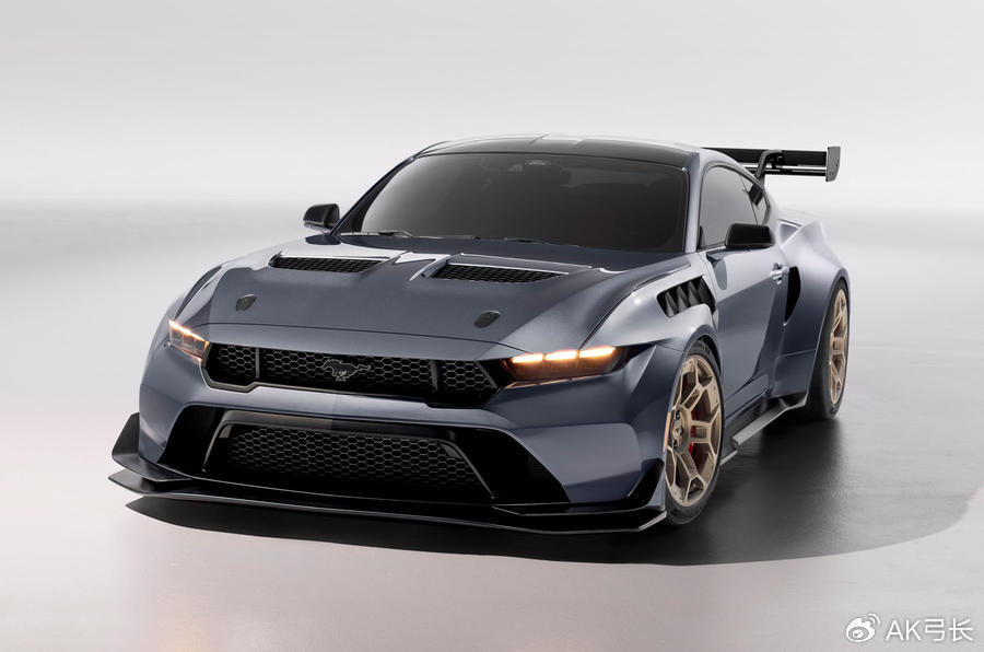 新款福特野马gtd碳纤维车身800马力挑战欧洲超级跑车