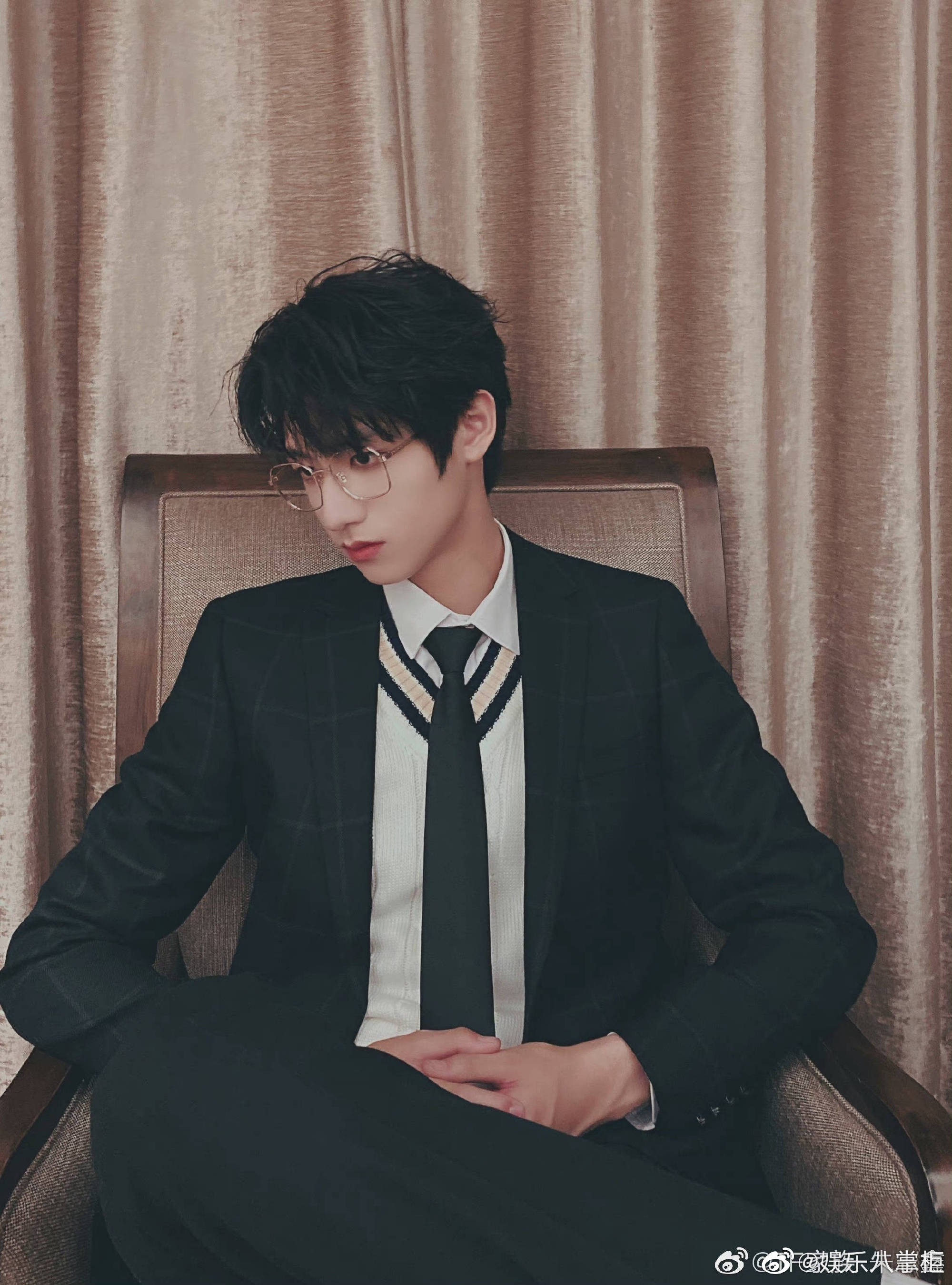 三代神颜朱志鑫,用这张脸生活一定很幸福吧__财经头条