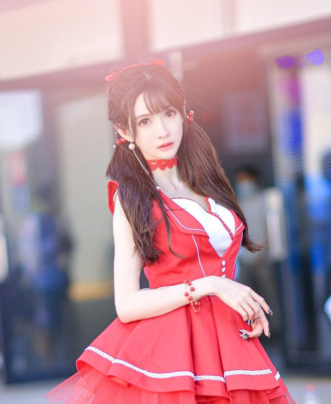 王羽杉lpl二台爆火后崩溃:骂我qs主播的自己也不干