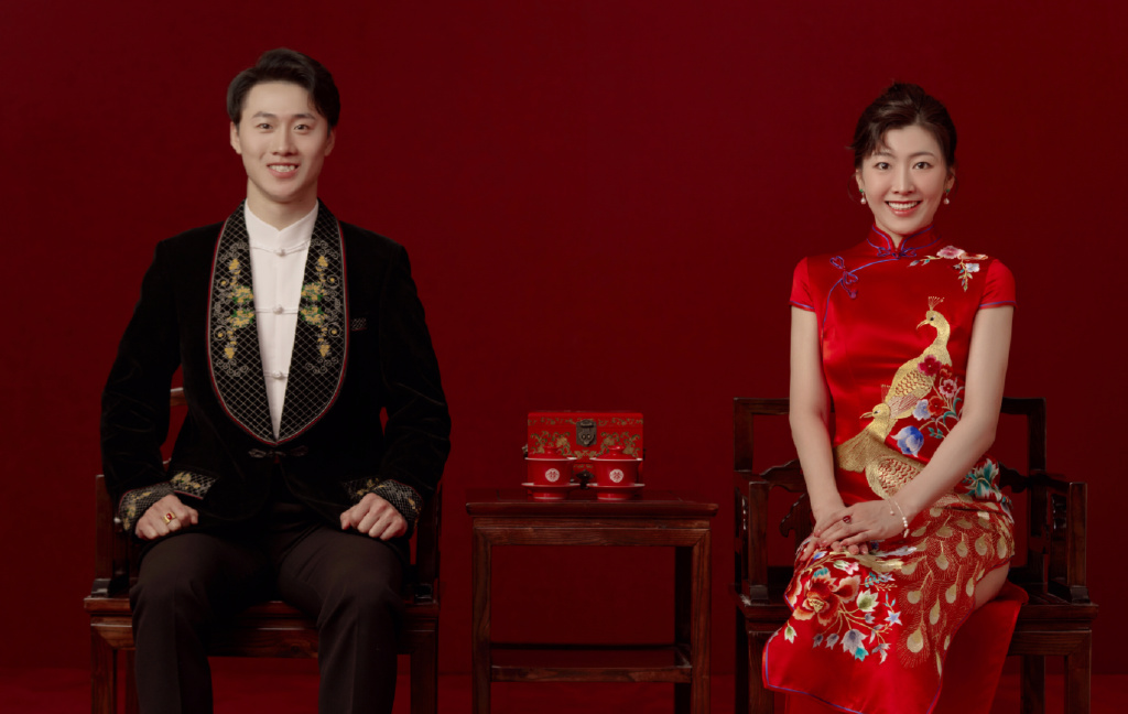 徐梦桃王心迪领证,两人穿国家队队服现身民政局,婚纱照幸福洋溢休闲区蓝鸢梦想 - Www.slyday.coM 徐梦桃王心迪领证,两人穿国家队队服现身民政局,婚纱照幸福洋溢休闲区蓝鸢梦想 - Www.slyday.coM