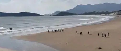 女子被骗36万想离婚，丈夫霸气拒绝：没事，我帮你还！休闲区蓝鸢梦想 - Www.slyday.coM