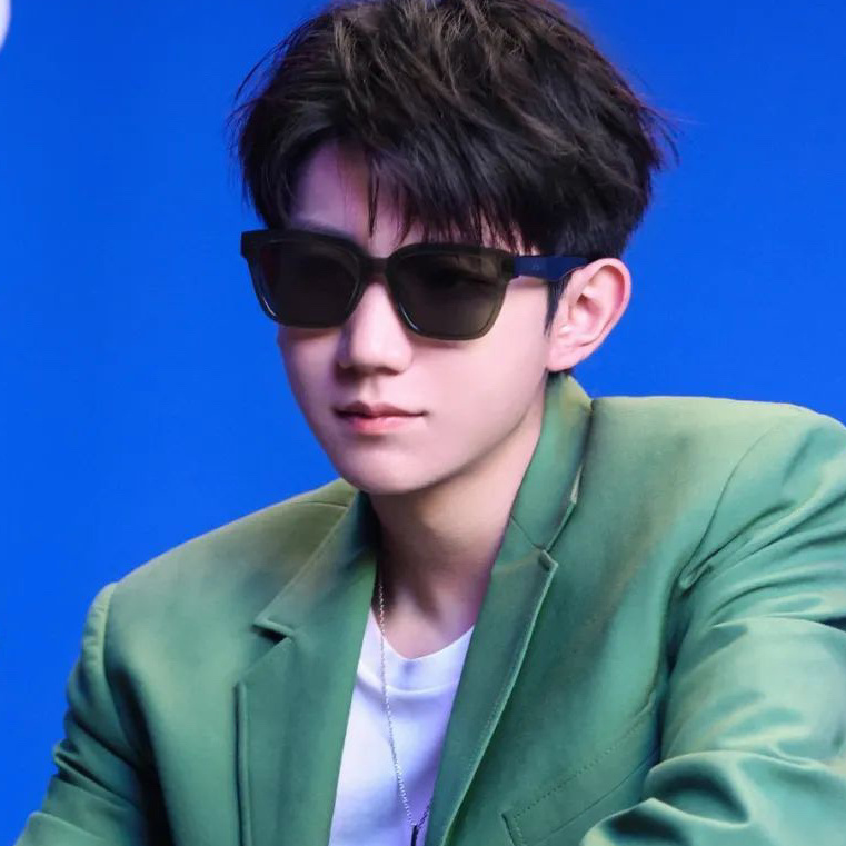 王俊凯,王源,易烊千玺戴墨镜造型