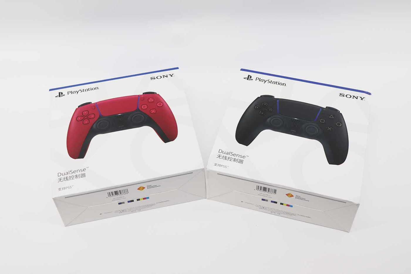 原配亮相午夜黑星辰红ps5手柄开箱报告