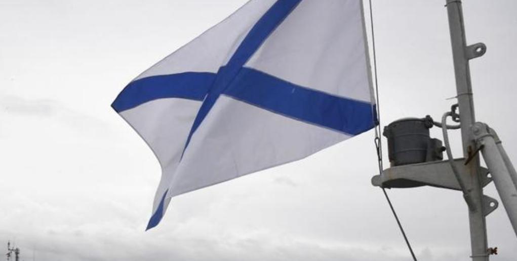 中俄在通过津轻海峡，在日本海亮剑，日本监视中俄军舰行动休闲区蓝鸢梦想 - Www.slyday.coM