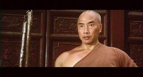 扮演昙宗大师的于海是山东省的著名武术运动员,正宗