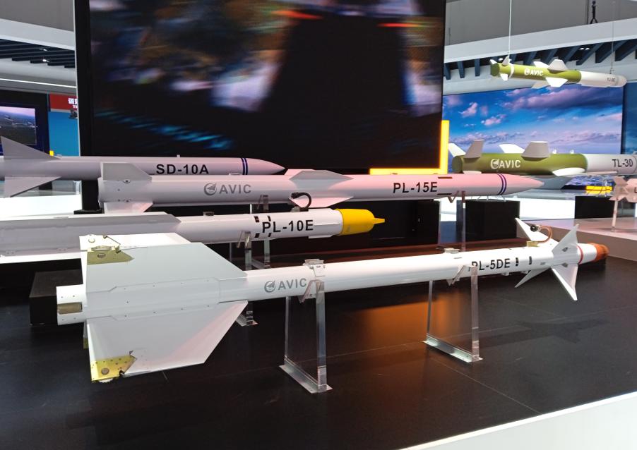 当F16遇到歼16,怎么办?台军少校:四联队每个飞行员都遇到过休闲区蓝鸢梦想 - Www.slyday.coM 当F16遇到歼16,怎么办?台军少校:四联队每个飞行员都遇到过休闲区蓝鸢梦想 - Www.slyday.coM