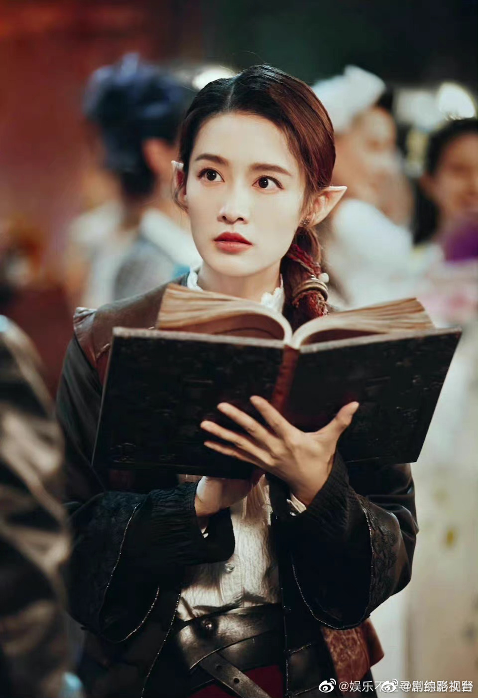 《请君》李沁饰演的于登登最新剧照来啦!_高清图集_新浪网