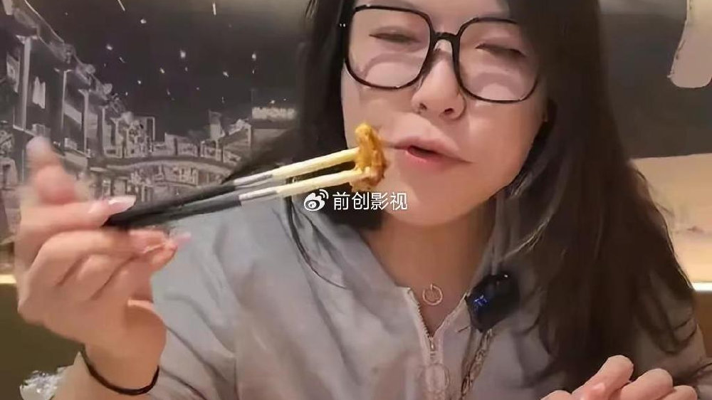 大胃王瘦到皮包骨,从200斤减到80斤,浪胃仙到底经历了什么?|直播_新浪新闻