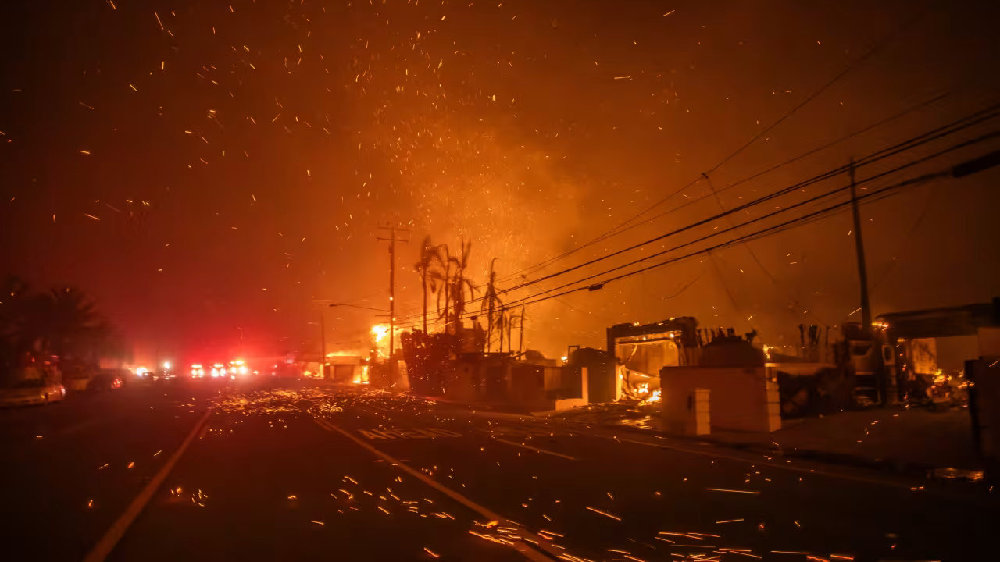 美国加州大火亲历者:学校在烧、教堂也在烧|美国加州|大火|山火_新浪新闻