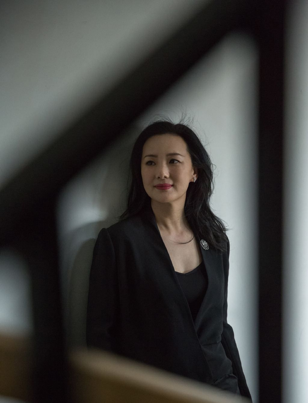 咏梅36岁与王菲初恋结婚49岁拿下双料影后如今怎么样了