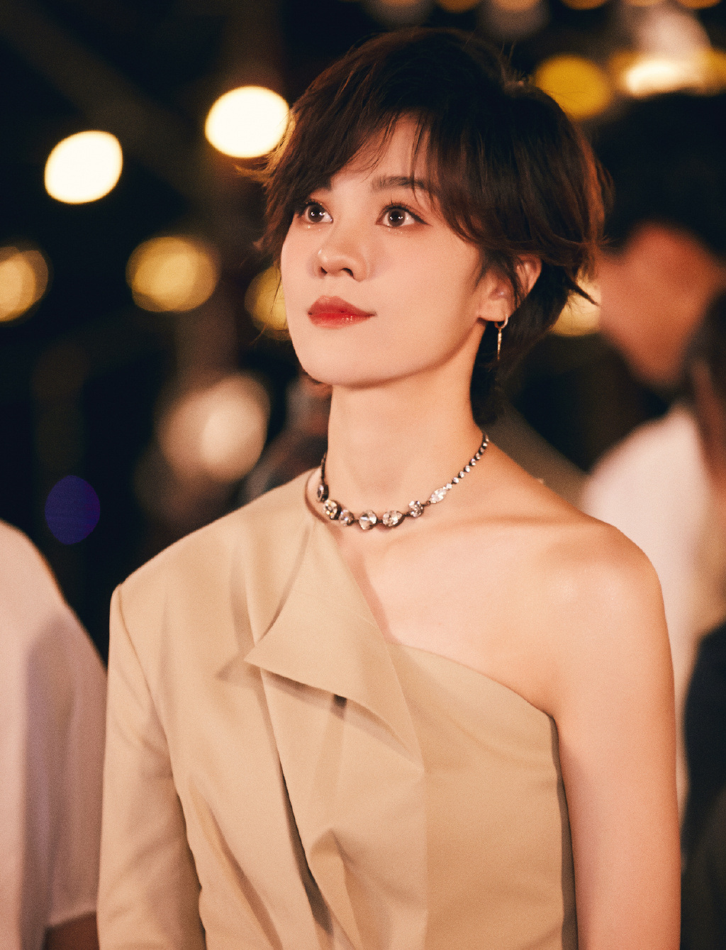 郁可唯|森系大片写真_高清图集_新浪网