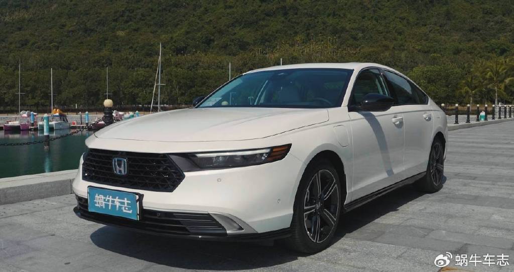 雅阁、天籁和凯美瑞，买哪一台最划算日常用最省？|选车226期