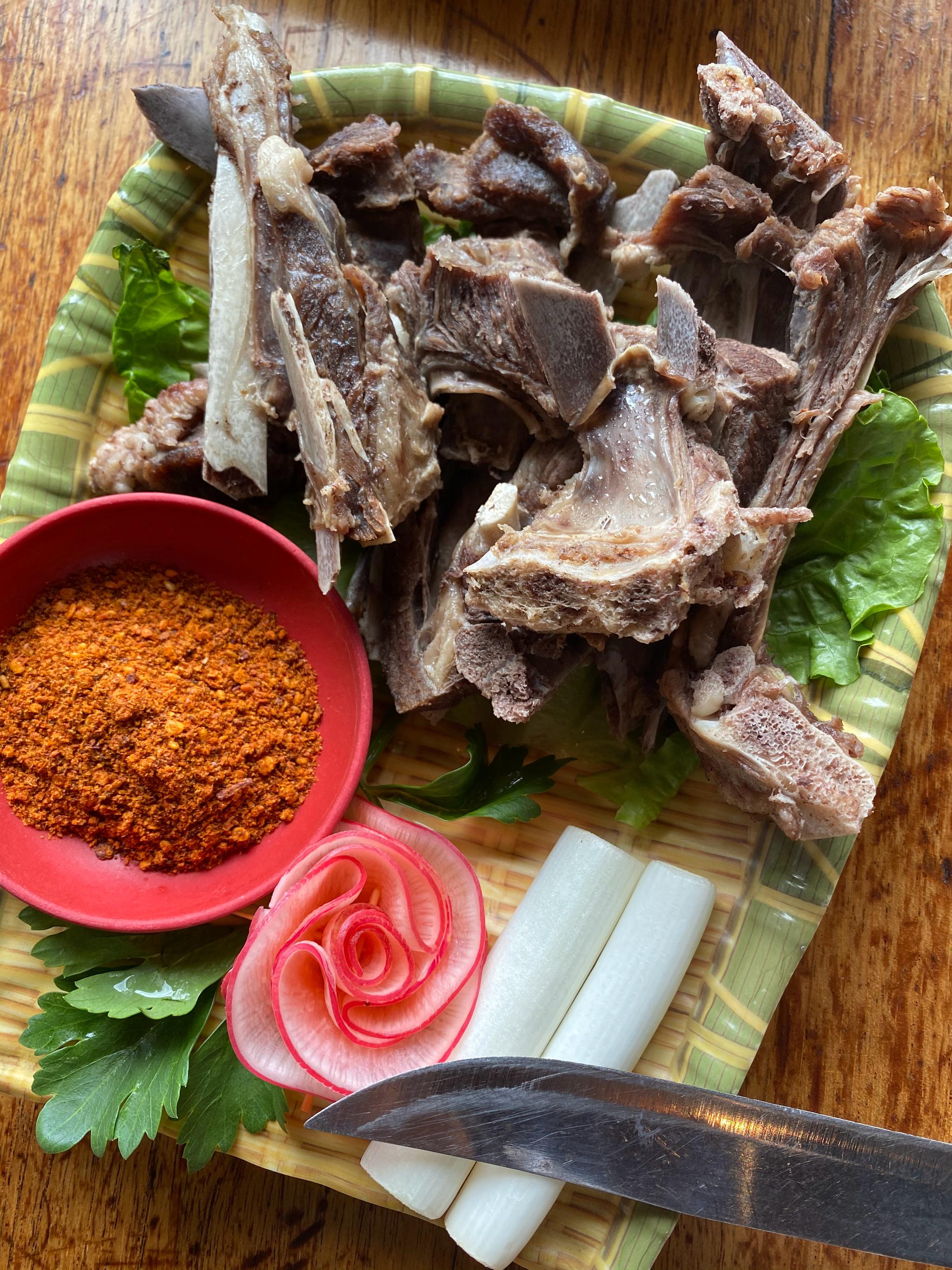 第一次吃藏餐,比较特色的是图1-5,图2是青稞捏制的,入口清香_高清图集