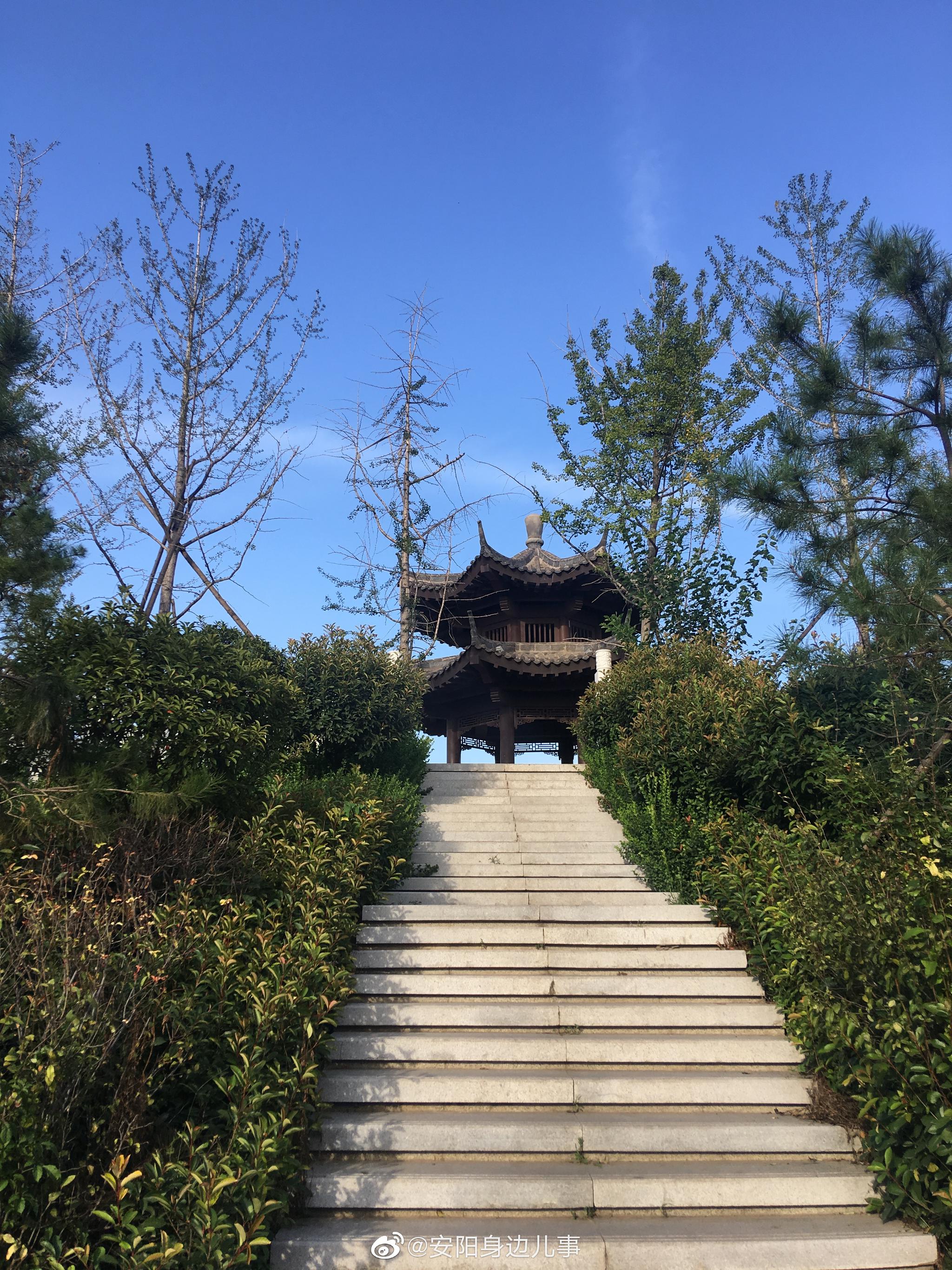 游览安阳市西部的龙安公园