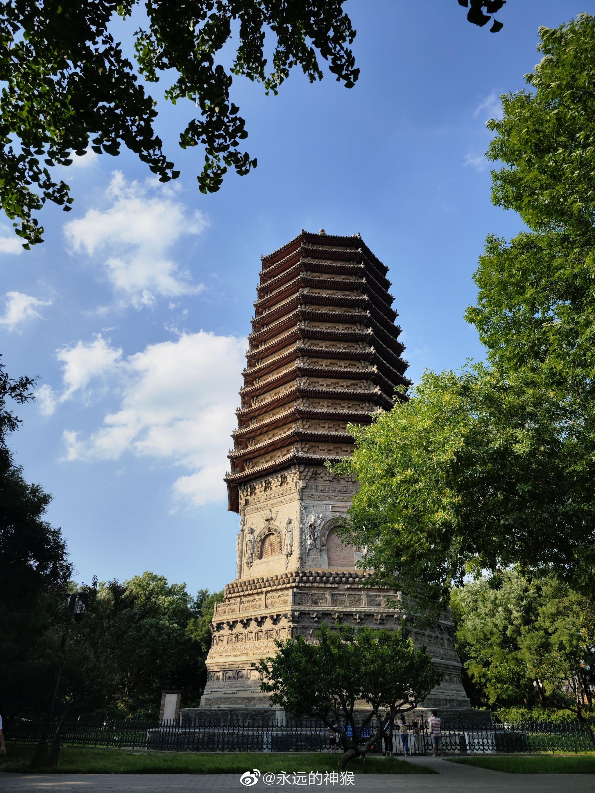 玲珑塔塔玲珑