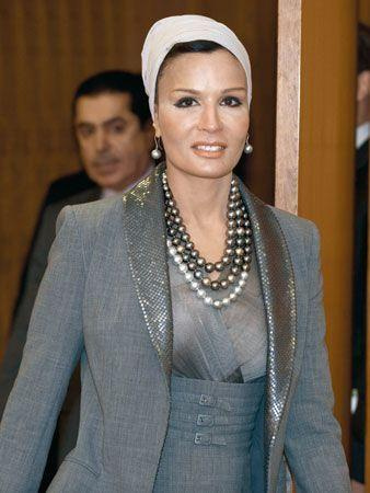 穿prada戴chaumet,"中东甄嬛"有多壕|莫扎|卡塔尔|哈马德_新浪新闻