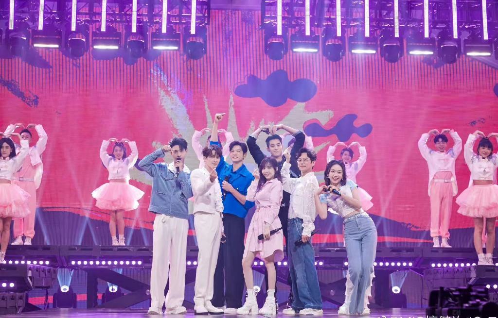 檀健次谈身高,没有因为身高失去机会,身处名利场也是不容易休闲区蓝鸢梦想 - Www.slyday.coM 檀健次谈身高,没有因为身高失去机会,身处名利场也是不容易休闲区蓝鸢梦想 - Www.slyday.coM