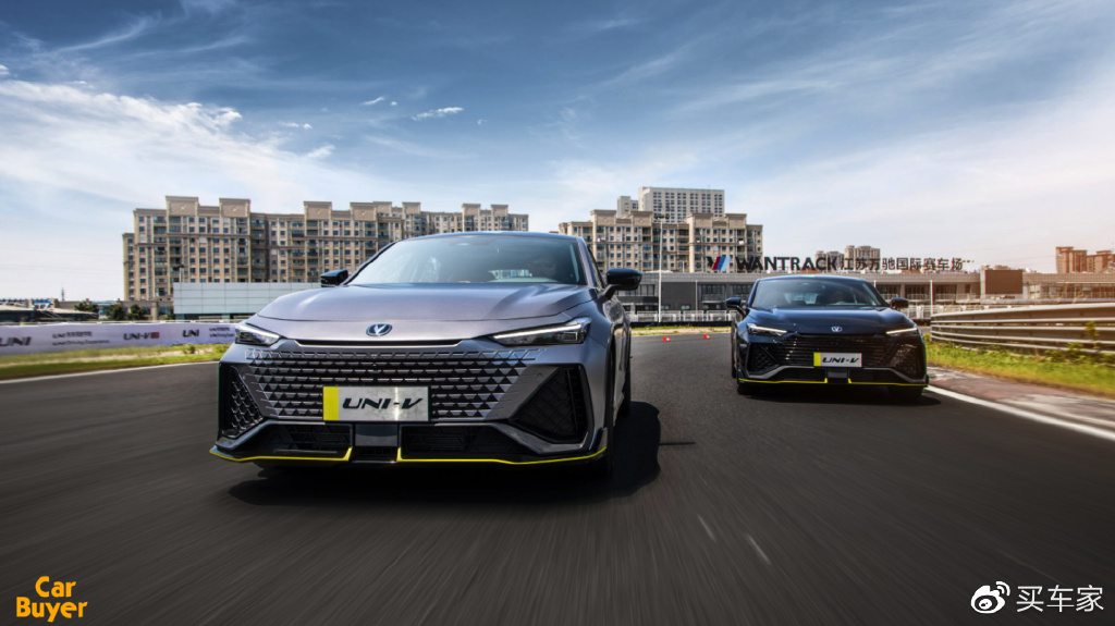 华系轿跑顶流对比韩系轿跑新生 谁更值得选？