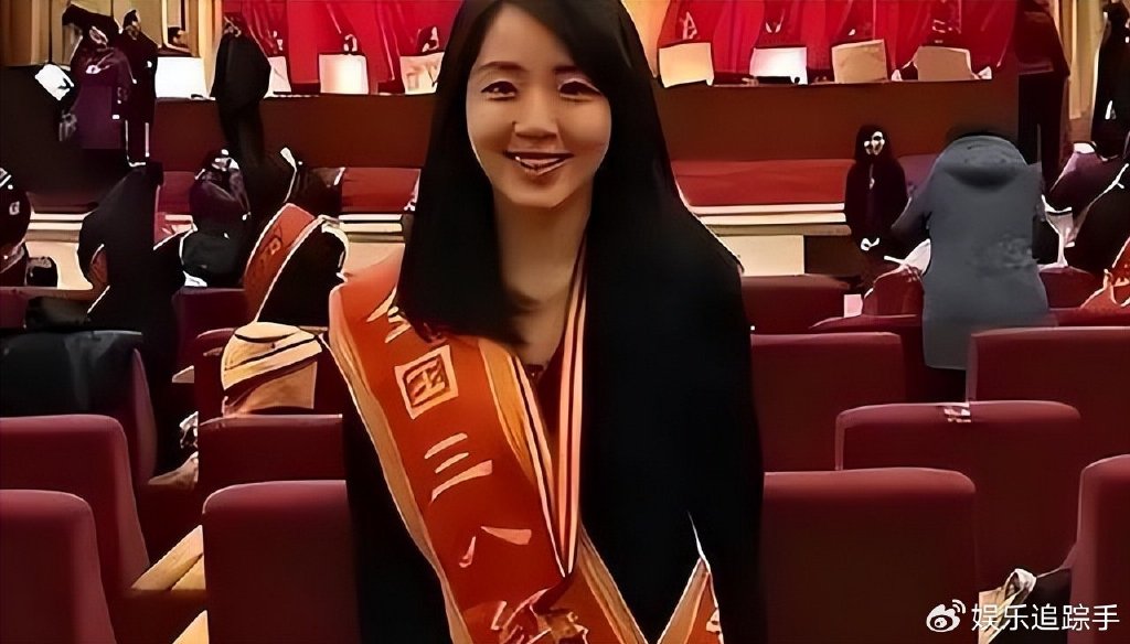 气象女神杨丹近况曝光!主持30年无差错,40岁喜得贵子幸福满满!