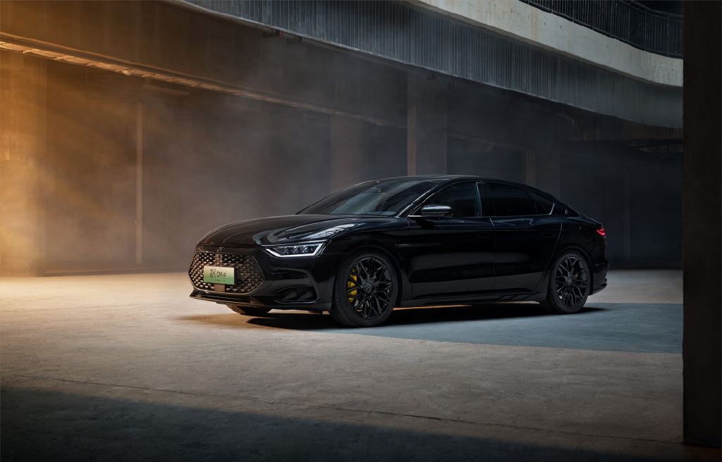 比亚迪汉dmi冠军版汉dmp战神版上市售1898万2898万元