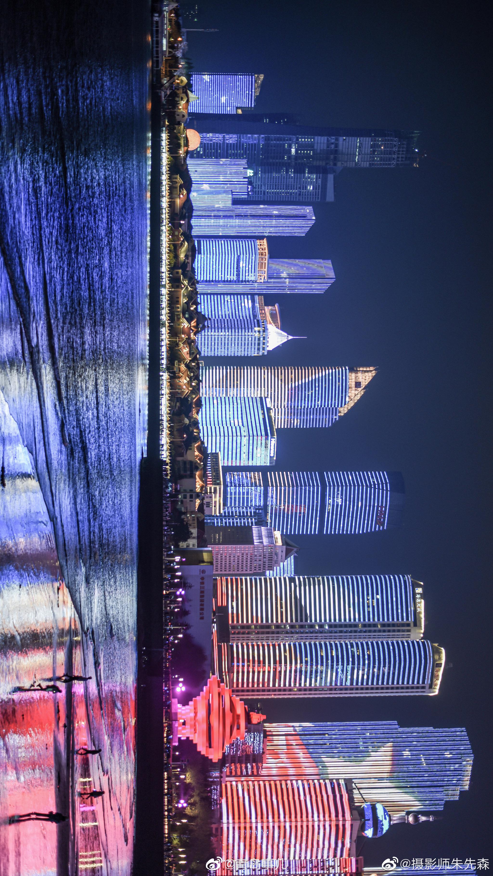 青岛浮山湾灯光秀美轮美奂 @摄影师朱先森 .青岛事儿
