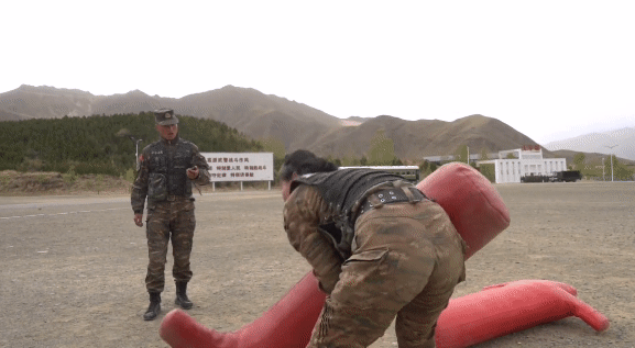 你永远可以相信“她”休闲区蓝鸢梦想 - Www.slyday.coM