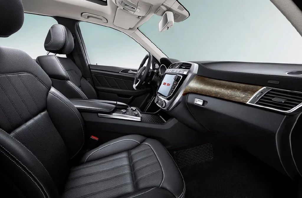 用着奔驰、沃尔沃技术，卖着国产价