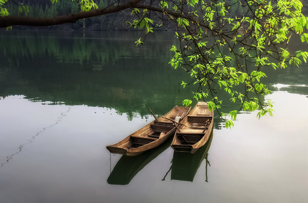 扁舟江上神仙客