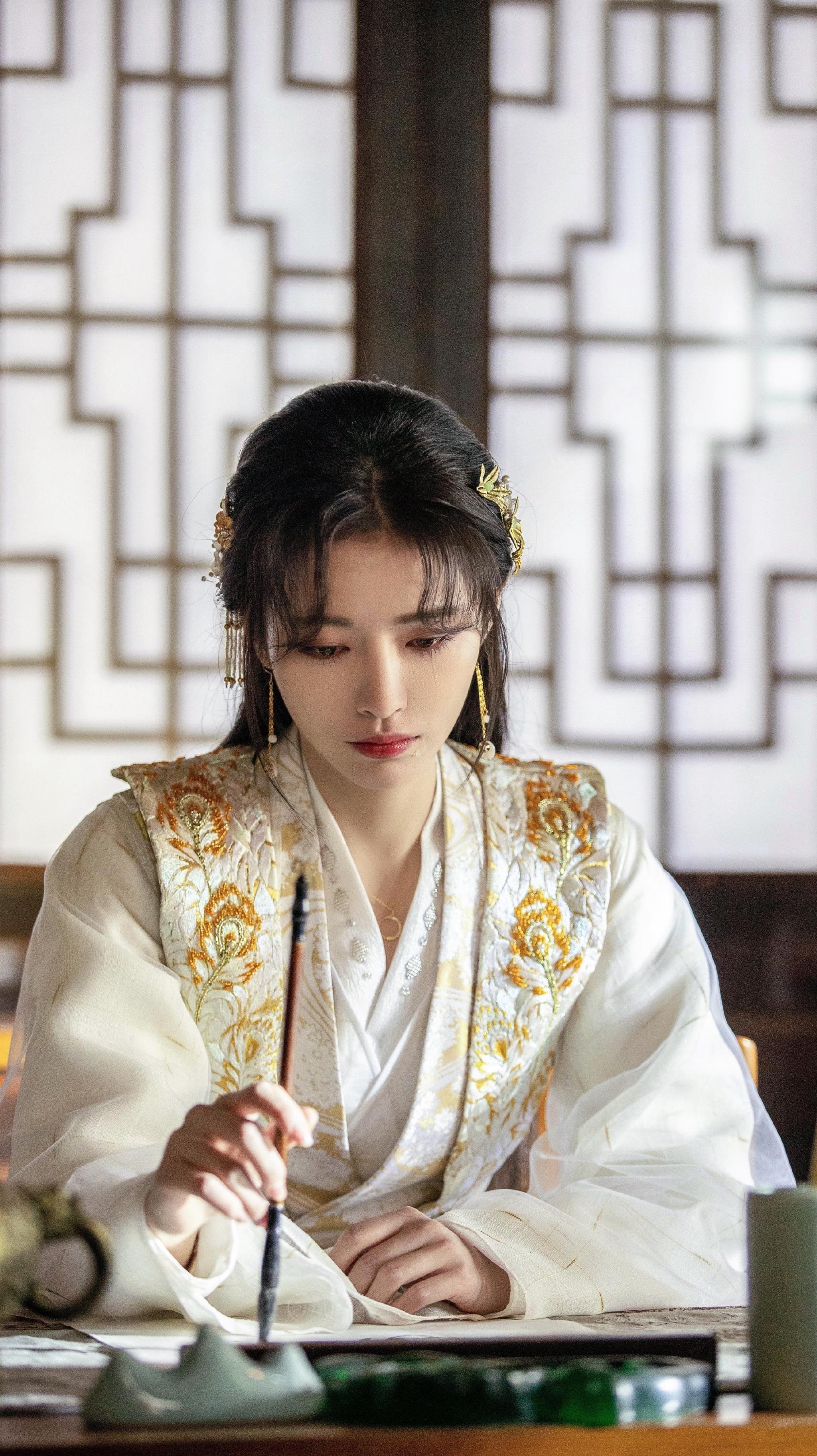 许佳琪《清风朗月花正开》剧照虽然很舍不得但还是要和陈朗月说再见啦