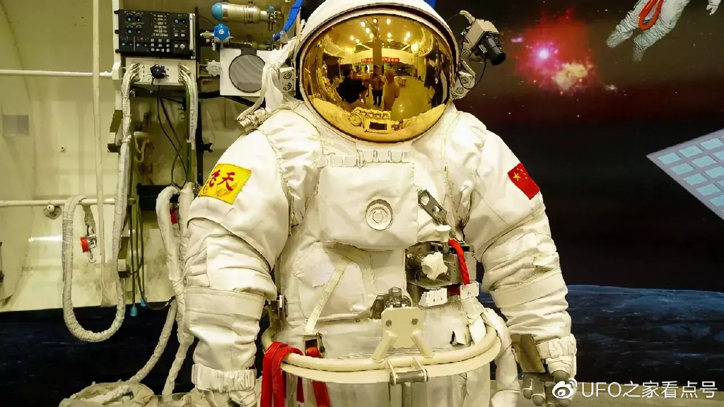 技不如人?美国48年前的舱外航天服还在用,我国为啥3年就要扔?