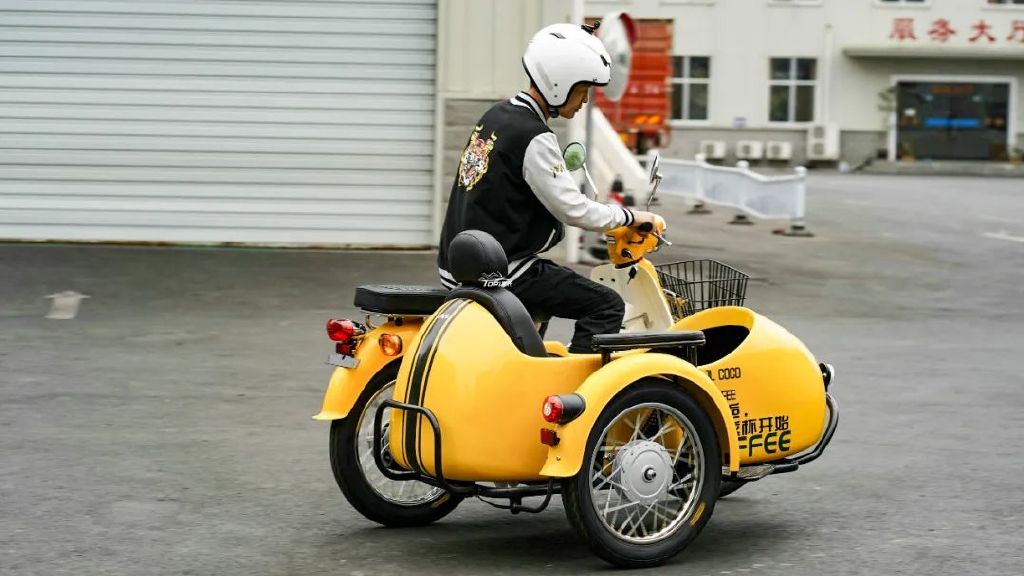 最具文艺范的国产边三轮嘉陵coco侉子简单试驾