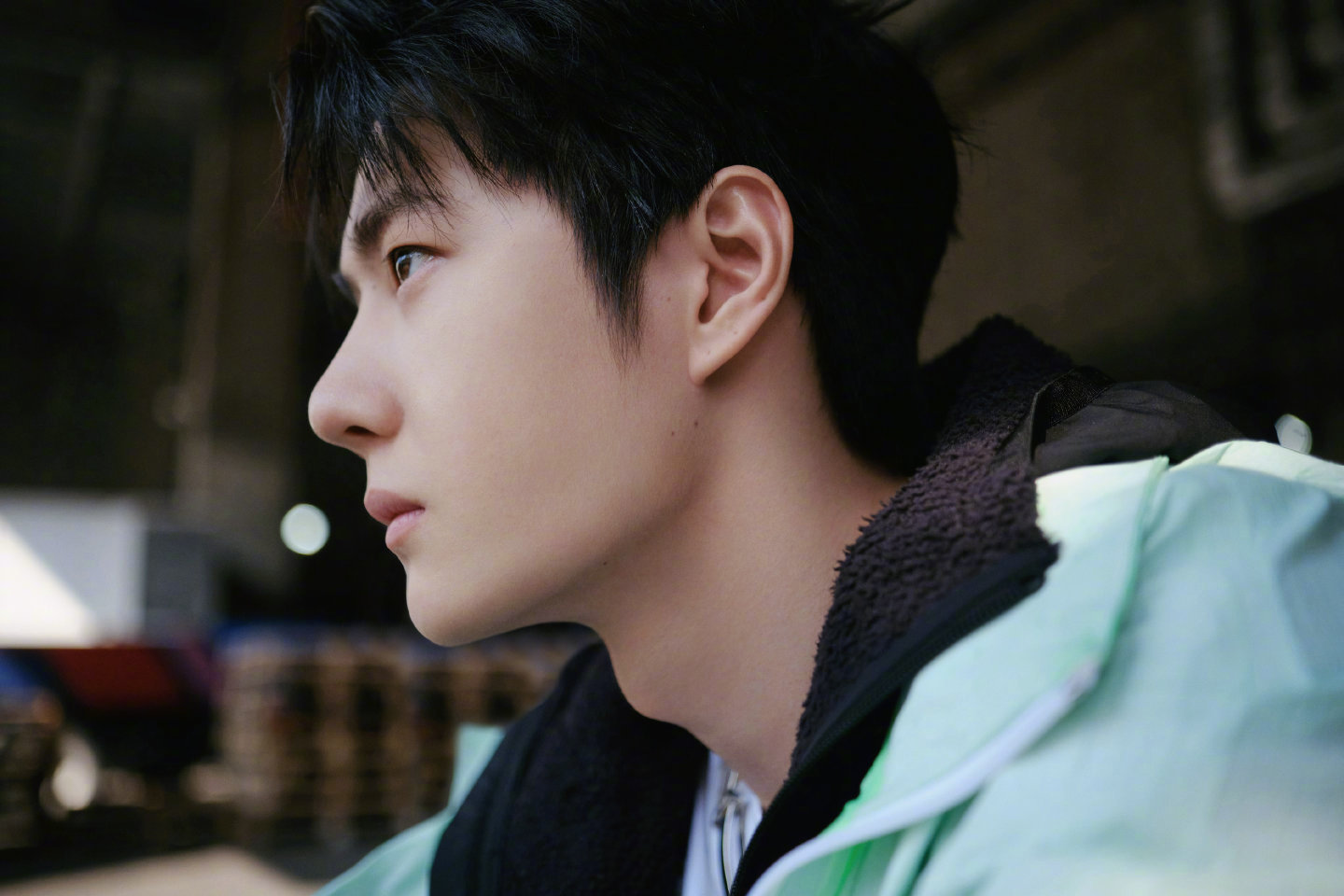 还有谁没看王一博街舞5开场秀吗 带上墨镜跳舞好帅……__财经头条