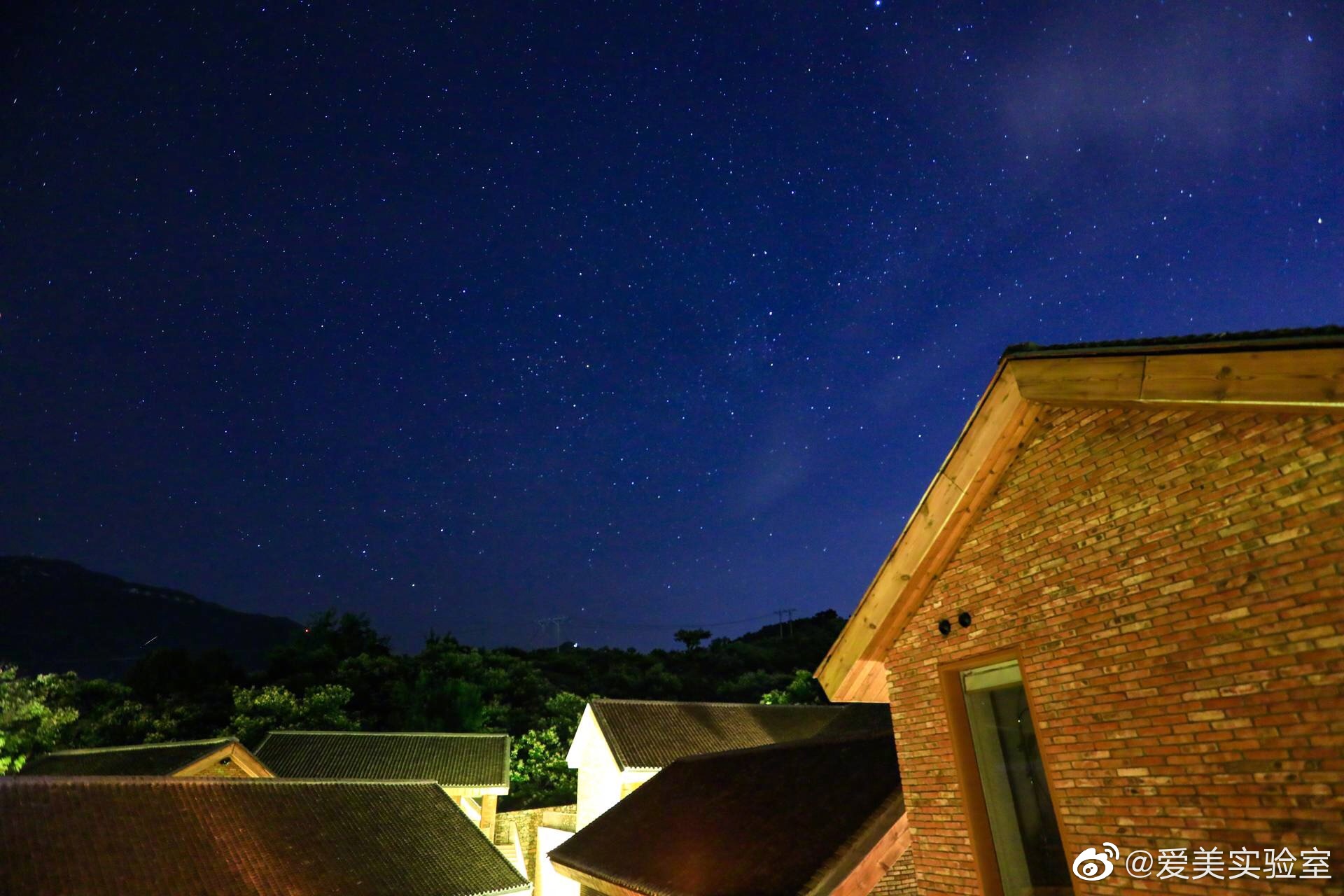 叮还记得前几天我去怀柔自驾旅行嘛晚上得星空太美了 替身旅客