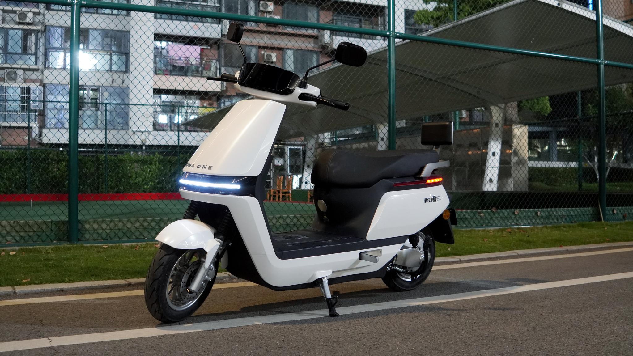 体验简直太舒服了不充电的长续航爱玛a500电动车真机体验